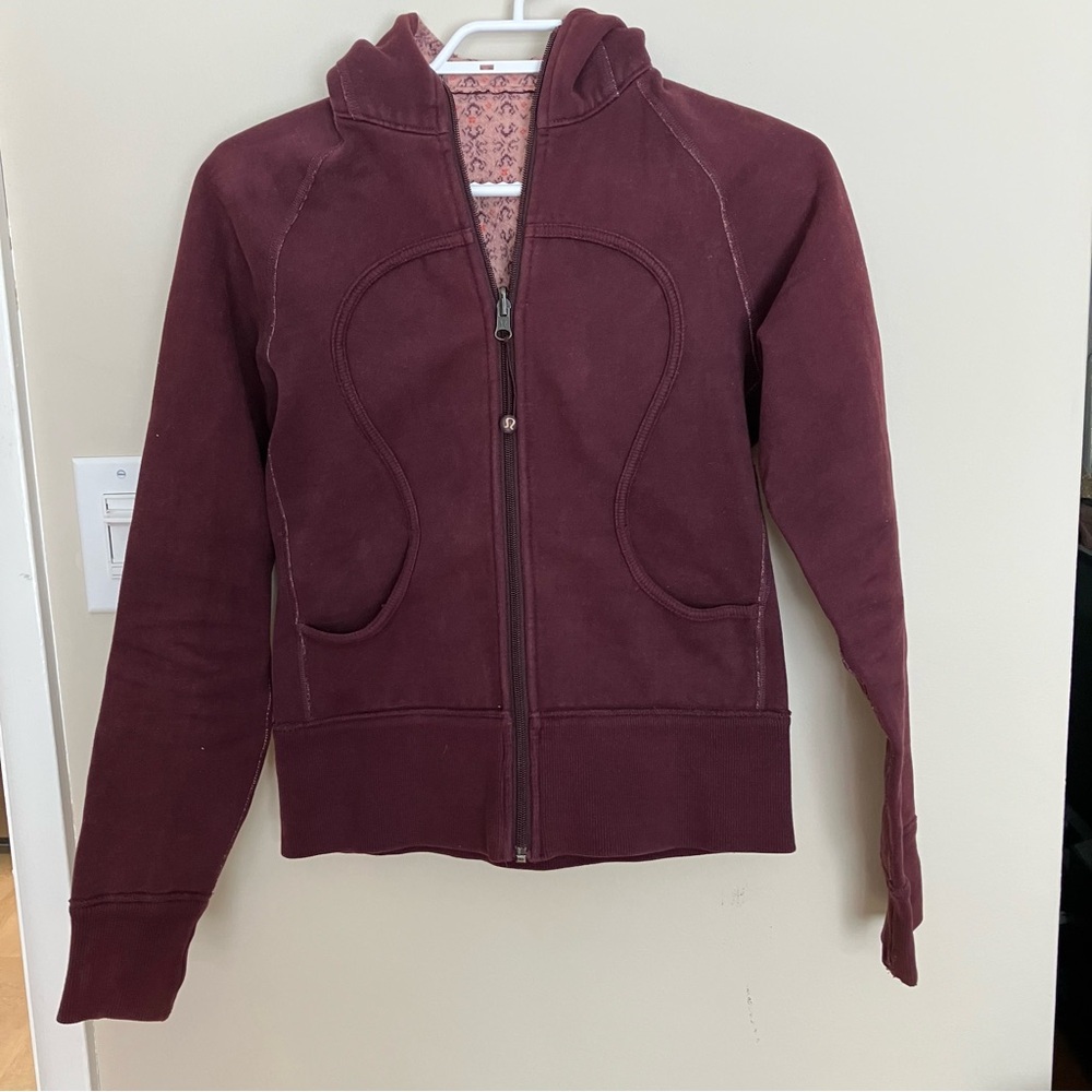 lululemon athleticaBurgundy Jacket vintage
 streetwear (reads) brown athleisure